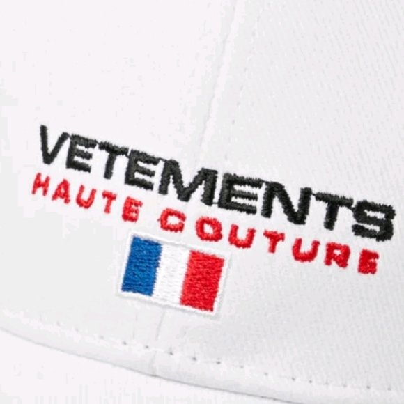 VETEMENTS

Embroidered Cotton-twill Baseball Cap - Picture 4 of 7